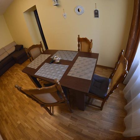 Apartment Luca Poarta Schei Брашов Экстерьер фото