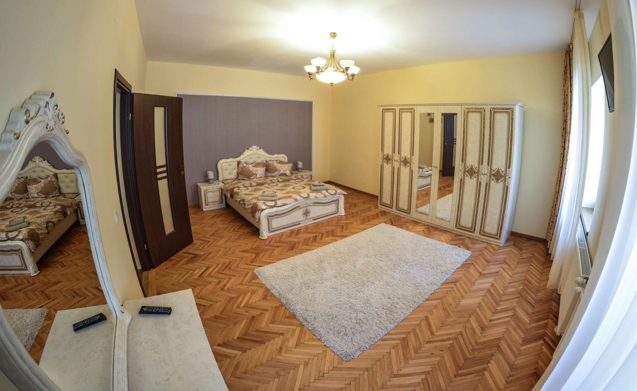 Apartment Luca Poarta Schei Брашов Экстерьер фото